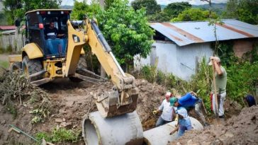 Atienden represamiento por aguas lluvias en La Argentina