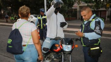 Autoridades de tránsito anuncian mano dura contra motociclistas con placas adulteradas  