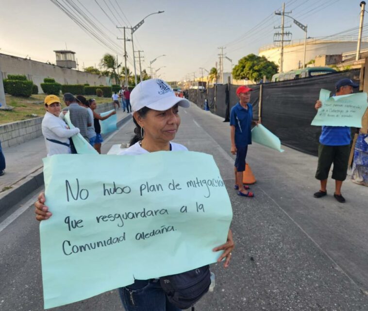 Barranquilla: plantón en Vía 40 por funcionamiento de empresas de hidrocarburos