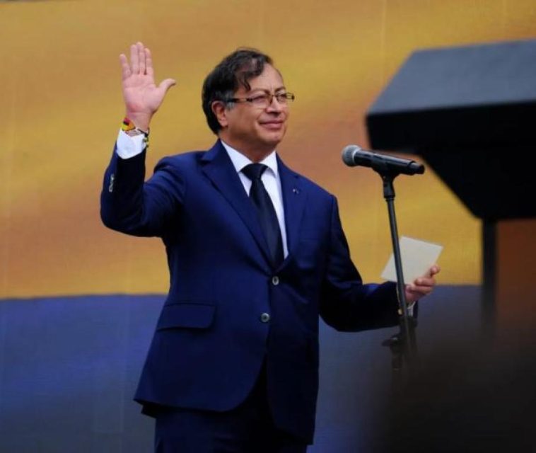 El 48 % de Colombia está conforme con el mandato de Gustavo Petro