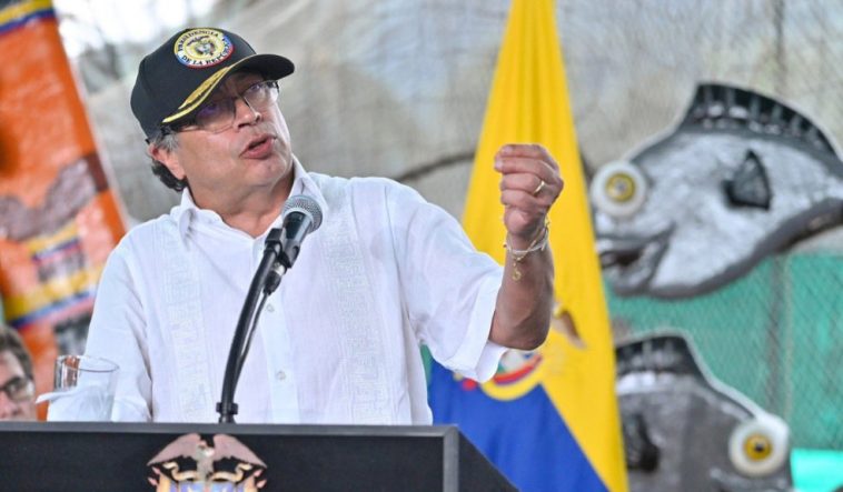 “El peso colombiano se cayó porque los dólares de la cocaína no entran”, Petro