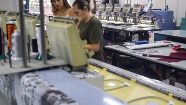 En octubre, la producción industrial en Colombia creció 5,3 %, según el Dane