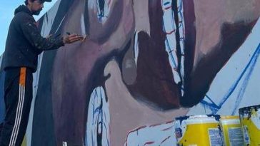 En video: comunidad de Montelíbano (Córdoba) pintó un mural a 100 manos