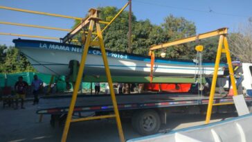 Expescadores del Parque Tayrona reciben lanchas para fortalecer servicios ecoturísticos