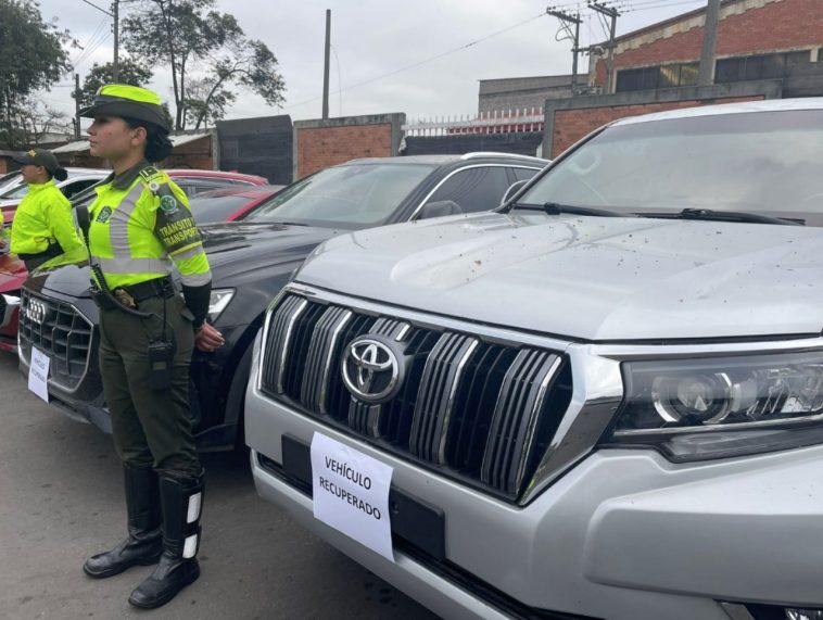 Golpe al hurto de autopartes cogieron a 6 personas y recuperaron 14 vehiculos 3