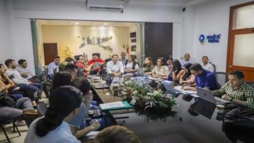 Ministerio de Educación en reunión con el alcalde de Ibagué Andrés Hurtado