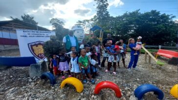 Instalación total y entrega de parque infantil, además de 150 regalos para niños y niñas de todas las edades en el municipio de Certeguí – Choco, en el barrio Urbanización la Variante.