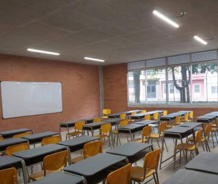 Los retos de los más pobres para encontrar un cupo escolar