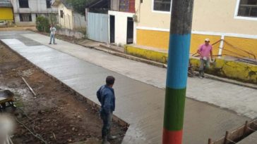 Pavimentan calles en El Ingenio Centro