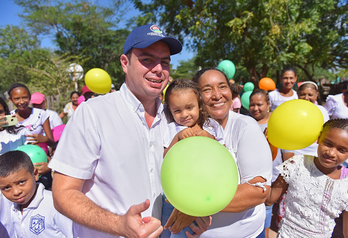 Ponen la primera piedra del  Centro Cívico de Los Calabazos