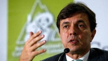 Renunció el gerente de la Federación Nacional de Cafeteros, Roberto Vélez