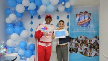 Veolia Aseo Cartagena premió al estudiante ganador de la novena versión de la campaña educativa  Alrededor de Iberoamérica 2022
