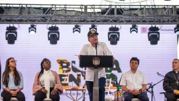 "Aquí iniciamos un proceso inédito": Petro por diálogos con bandas ilegales en Buenaventura