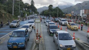 Vehículos entrando a Bogotá