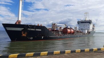 Enhorabuena: Al puerto tumaqueño arribó el primer barco con 1.260.000 galones de combustible