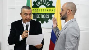 Alcalde Diego Ramos posesionó al nuevo Curador Urbano Dos