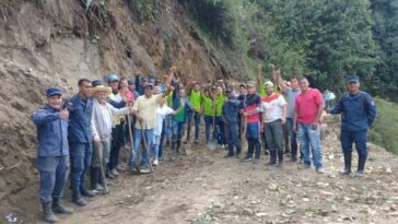 Paso vehicular en diez veredas del Huila