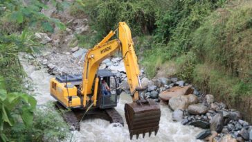 Con maquinaria Dagran recupero importante capacidad hidraulica de las quebradas en Liborina 7