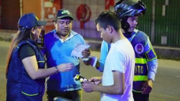 A diferentes sitios nocturnos del municipio de Maicao, llegaron funcionarios del Instituto Municipal de Tránsito y Transporte, socializando la campaña ‘Si Tomas, No Manejes’.