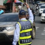 Enumera las tarifas de tránsito durante el pico y la placa en Cali