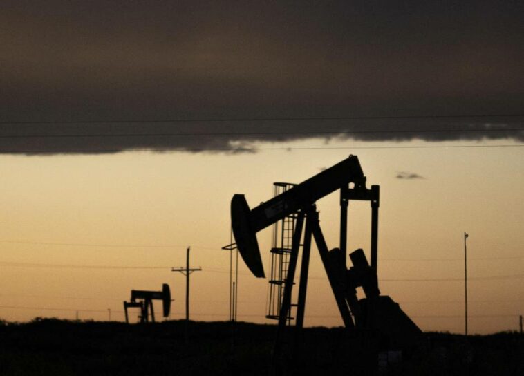 Impulsado por China, precio del petróleo no encuentra techo