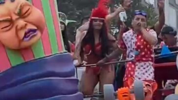 Indignación en Pasto por mujer que mostró sus senos en desfile del carnaval