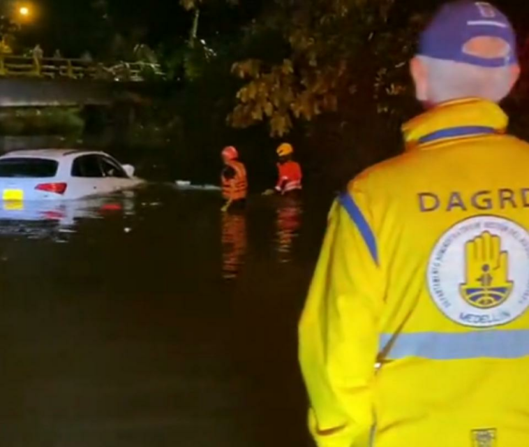 La tragedia que dio nombre al deprimido donde murieron dos personas en Medellín