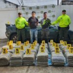 Llevaban el vehículo repleto de marihuana.