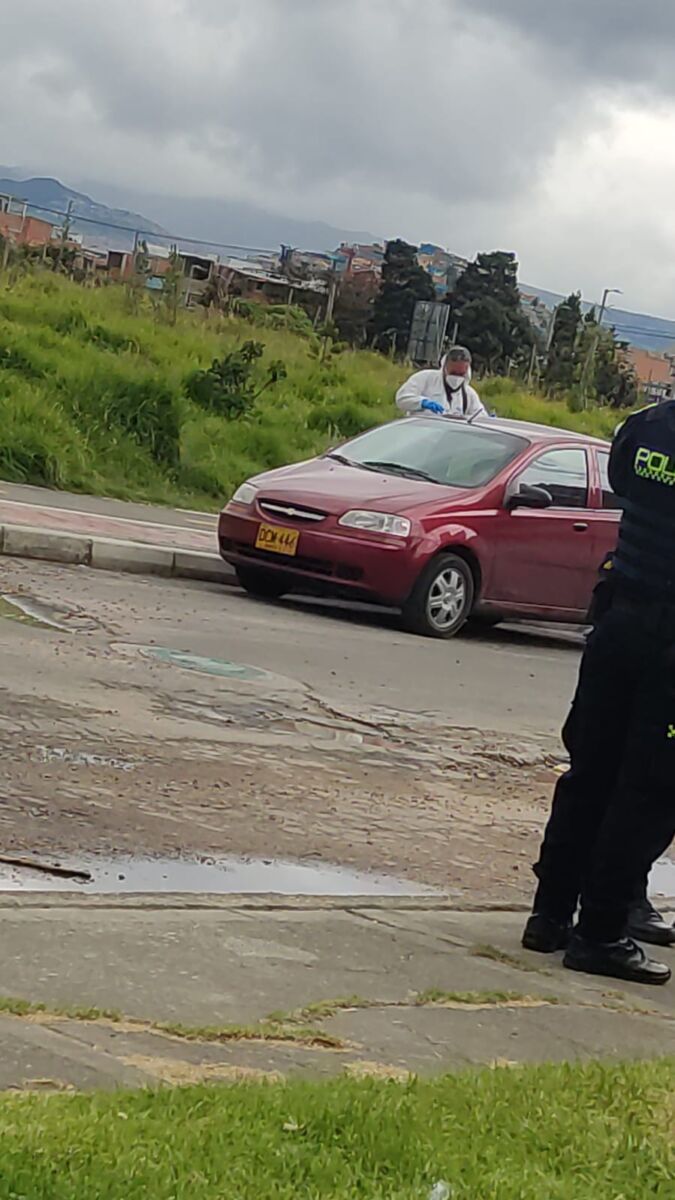 Muerte al interior de un vehículo en Ciudad Bolívar