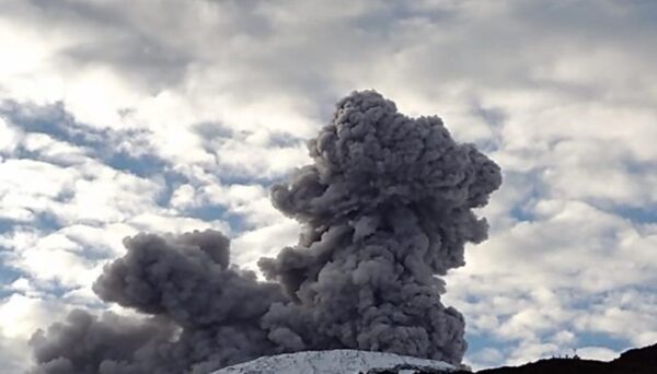 «No paniquearnos», llamado de autoridades ante el volcán Nevado del Ruiz