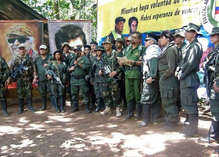 Paz total: los retos del Gobierno Petro al negociar con las disidencias de las Farc