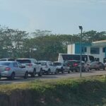 SOS en Barrancabermeja: interminables filas de carros por conseguir gasolina