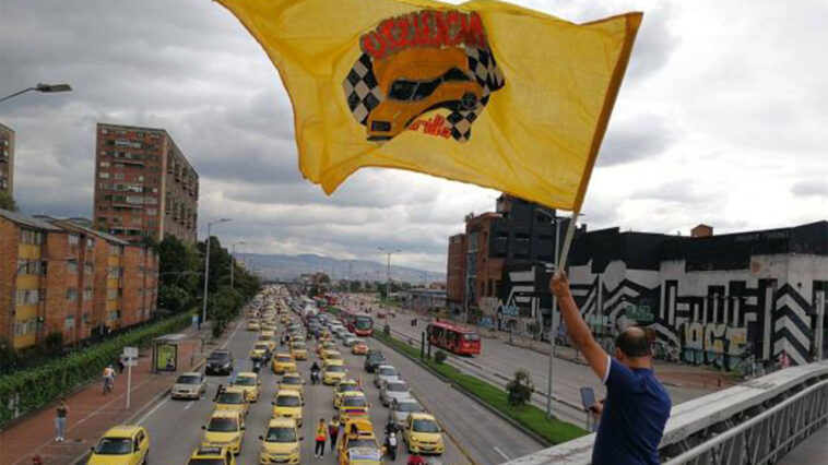 Taxistas de Bogotá anuncian paro para el 23 de enero: «Tomaremos las vías»