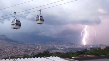 [VIDEO] Metrocable suspendido por fuerte lluvia y tormenta eléctrica