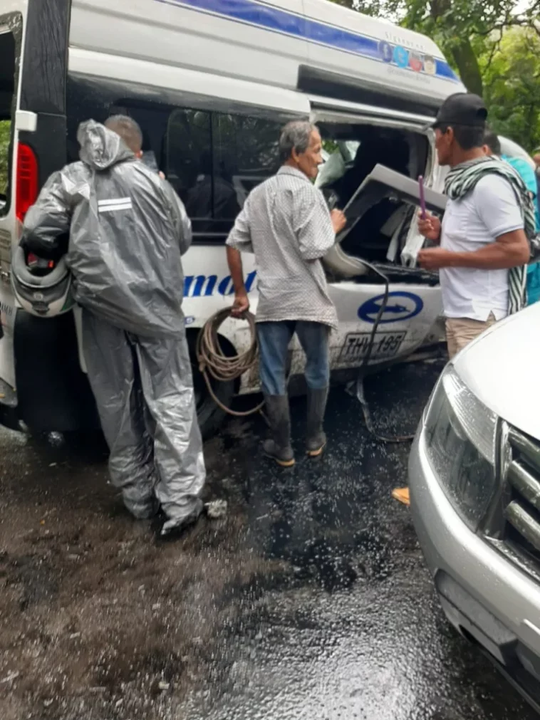 ¡Lamentable! 9 personas murieron en accidente vía Tesalia