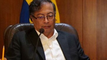 'Procuraduría no puede quitar derechos políticos': presidente Petro