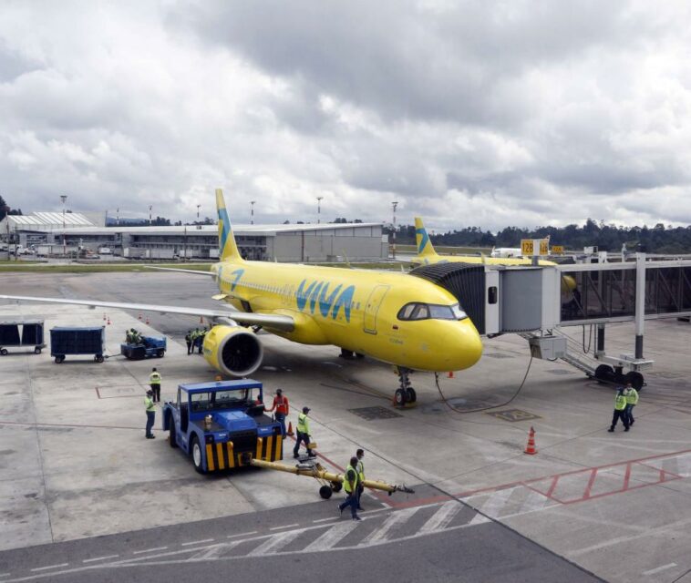 AeroCivil responde a Viva Air tras suspender operaciones y defiende a pasajeros