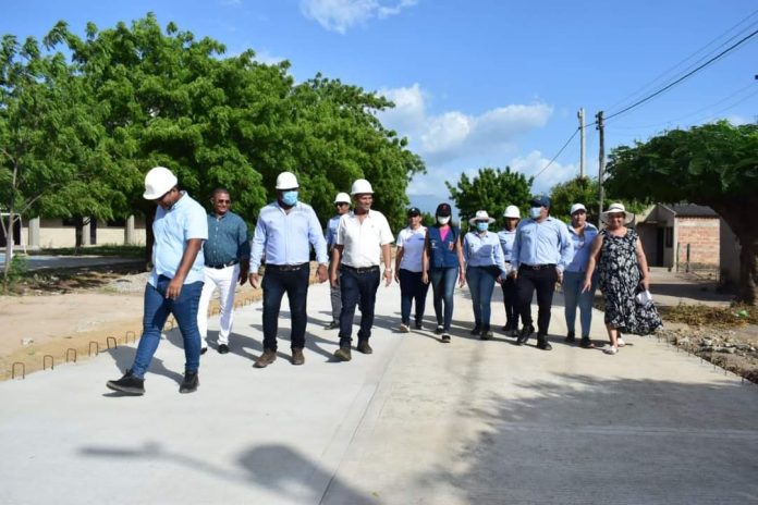 Aspecto del pavimento en barrios Primero de Mayo y Villa Luz II de Barrancas.