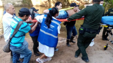 Heridos tres indígenas al caer de un puente