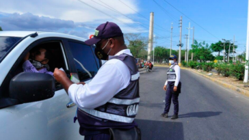 Investigan a agentes de Tránsito de Valledupar por presuntamente exigir dinero para no imponer multa
