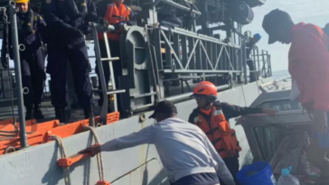 La odisea de 6 días de tres pescadores cuando su lancha naufragó en el Pacífico