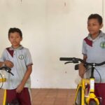 Masiva entrega de bicicletas para que niños puedan asistir a clases en Ayapel