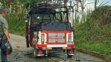 Mototaxi es quemado en Nariño, Antioquia