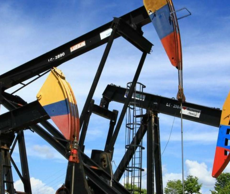 Petroleras cambiarían a Colombia por Ecuador ante difícil momento para invertir