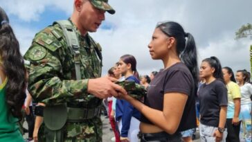 Primeras mujeres soldado de Risaralda serán entrenadas por una pereirana