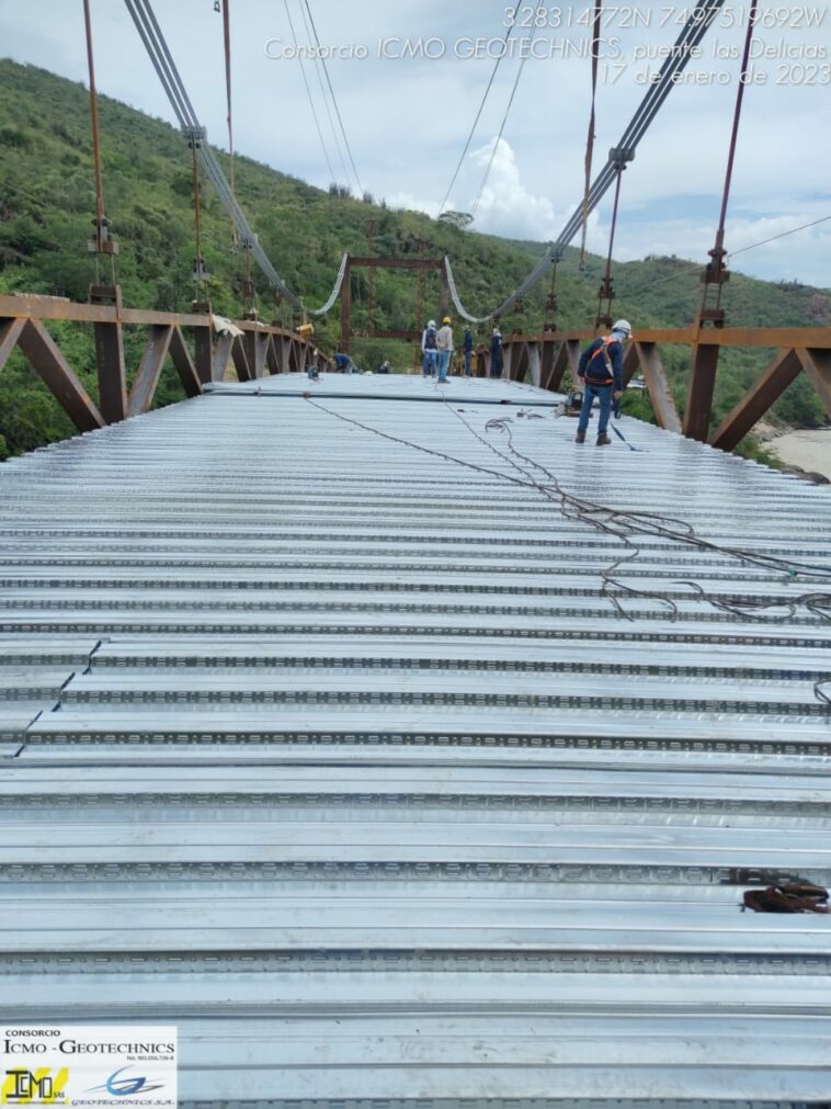 Puente ‘Las Delicias’ sobre el Rio Cabrera, será terminado en el mes de marzo.