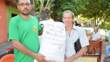Unos 250 campesinos de San Zenón reciben semilla biocertificada