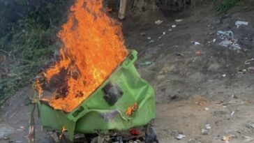 ¡No hay derecho! 11 contenedores de basura han sido vandalizados en Armenia