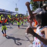 ‘Súper descoordinada y atrasada la Batalla de las Flores de hoy’: Checo Acosta