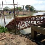 25 niños estuvieron a punto de morir tras el desplome de un puente en Guamal